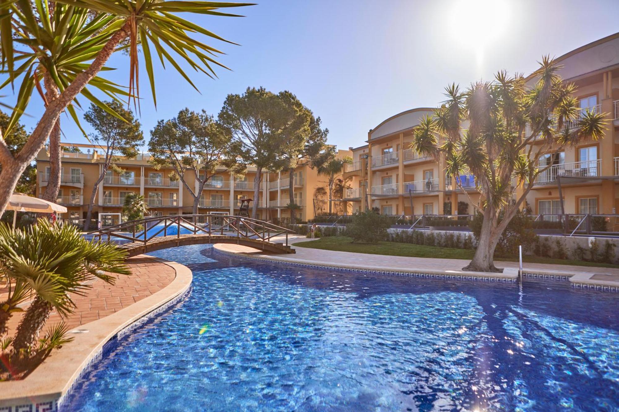 Aparthotel Zafiro Mallorca&spa 4*