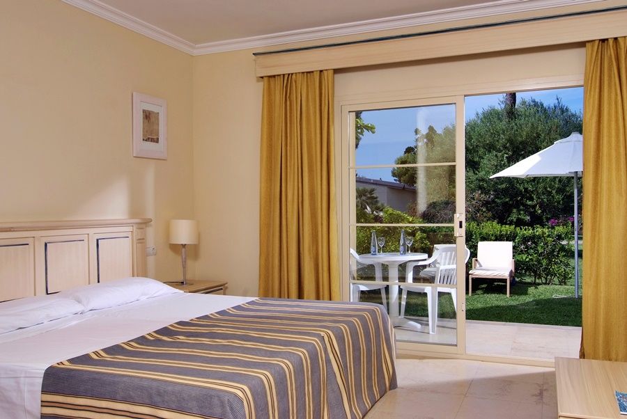 Aparthotel Zafiro Mallorca&spa 4*